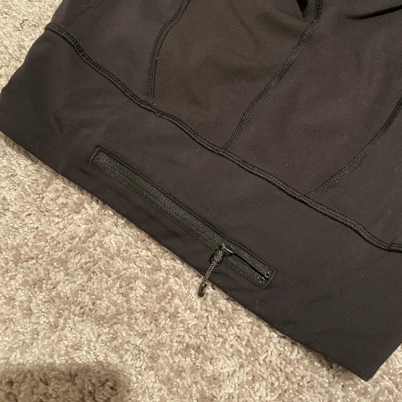 Size 4 Lululemon leggings - Picture 4 of 6